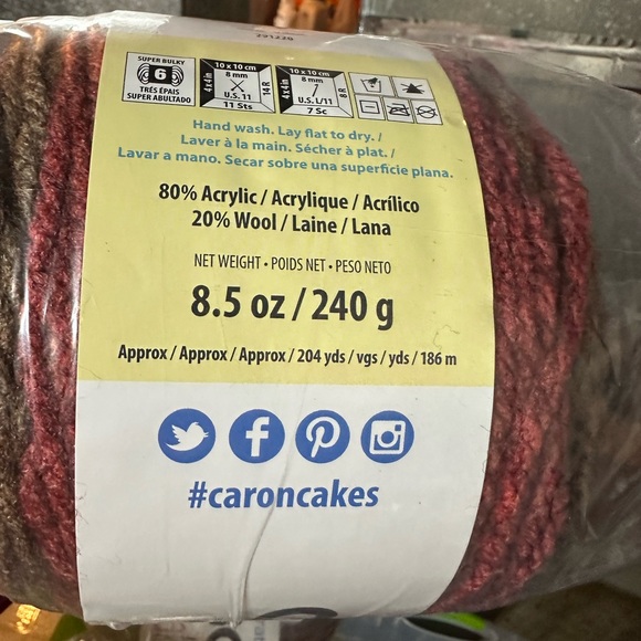 Bag of 3 new balls of Caron tea cake yarn - 4 bags - lot of 12 balls - Picture 4 of 4